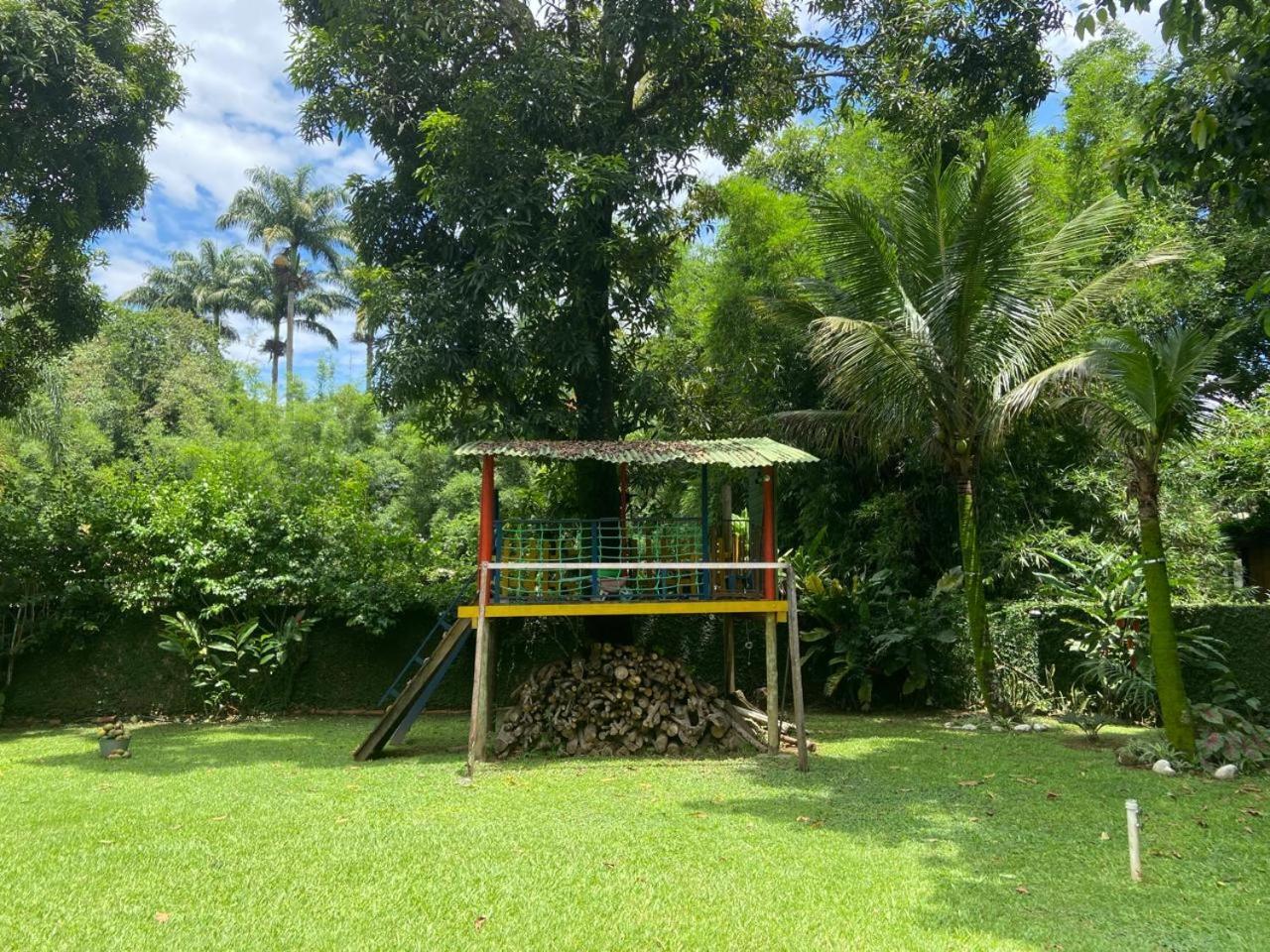 Linda Casa No Centro De Penedo Villa Itatiaia  Exteriör bild